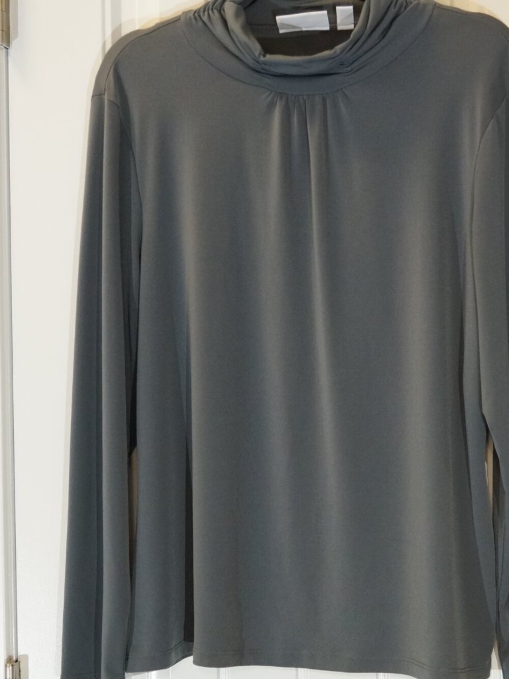 Susan Graver Liquid Knit Mock Turtleneck with ruching Size L